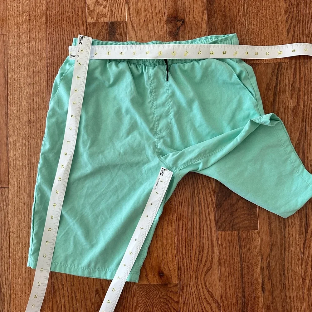 Hurley Boys Athletic Green Shorts Elastic Waist Band with Drawstring, Sz LGG